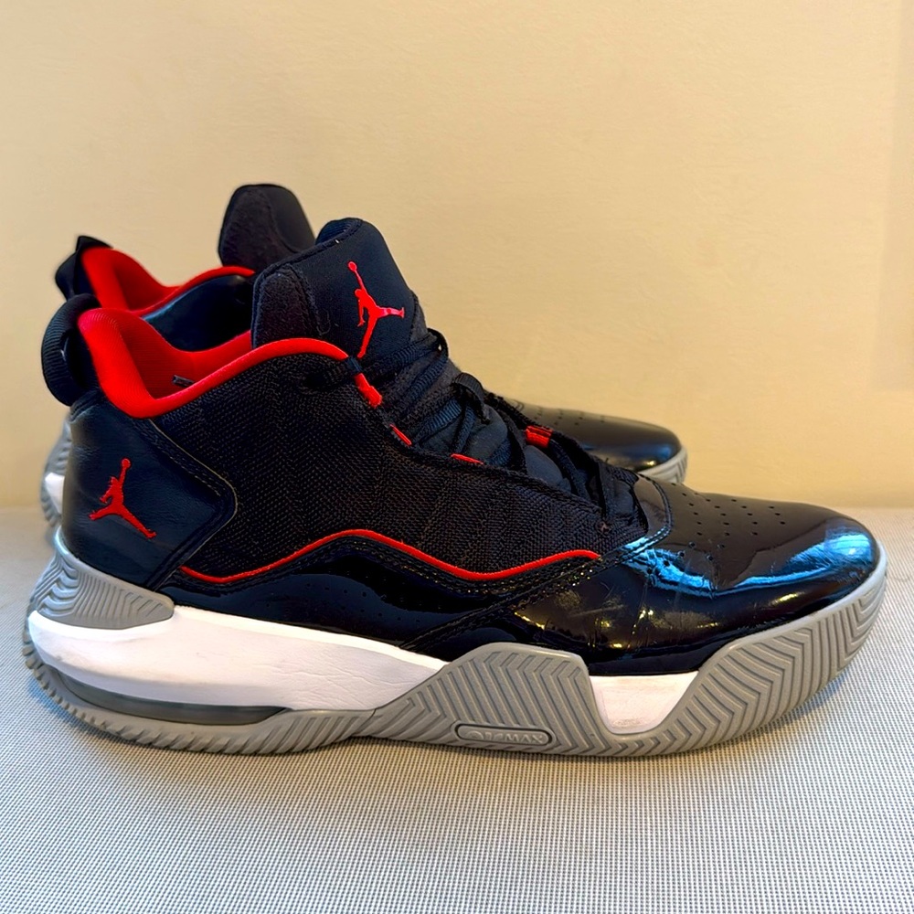 Jordan Stay Loyal Basketball Shoes - Men’s Size 10 - IN GREAT USED CONDITION